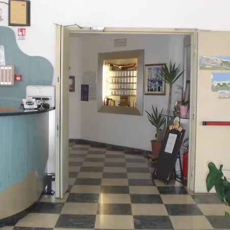 מלון Marietta קאורלה