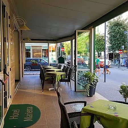 Marietta 3*